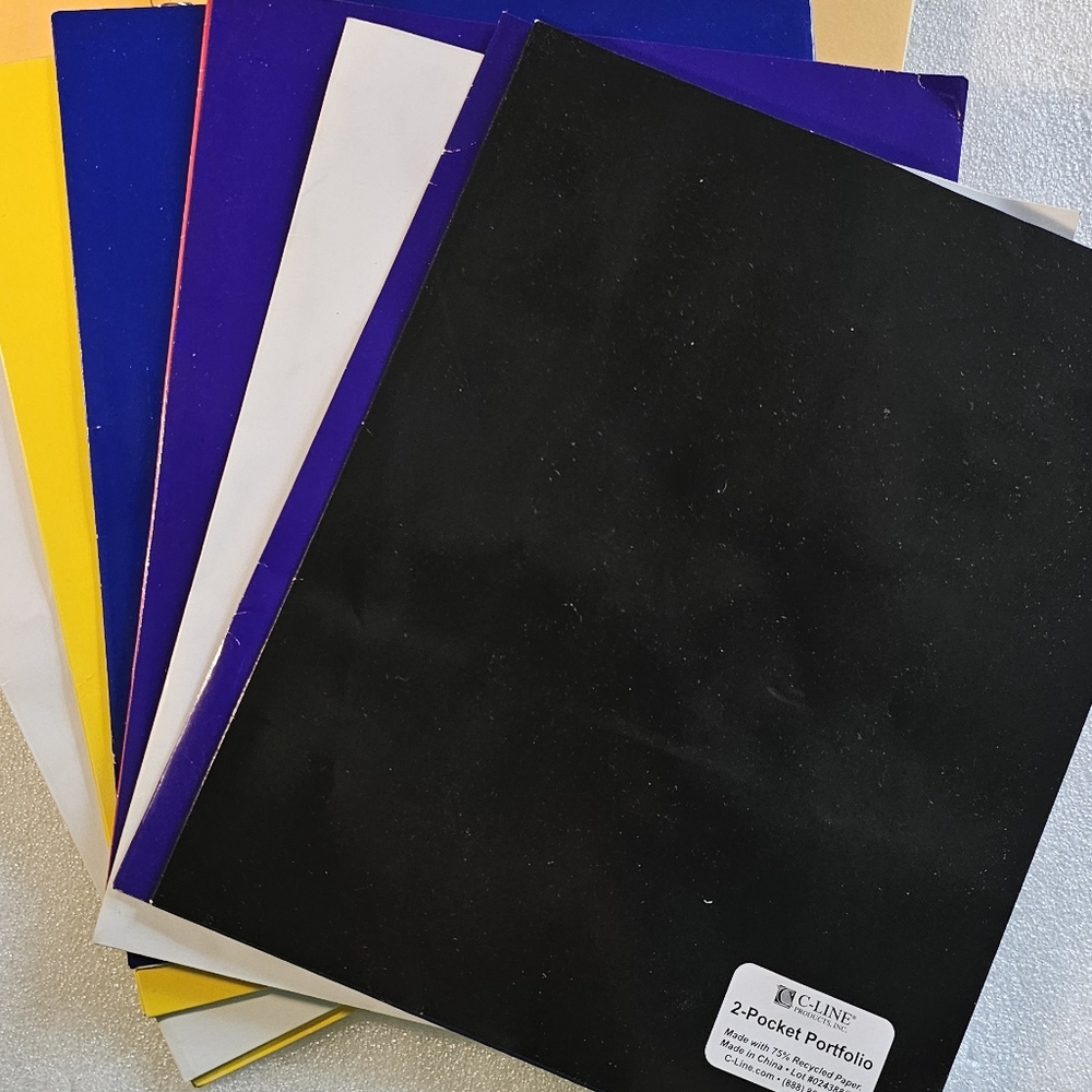 Folders & Notebooks - Picture 2 of 8